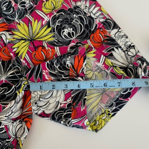 BANANA REPUBLIC Women’s Size 2 Vibrant Floral Tropical Summer Shorts Pockets - Picture 8 of 13